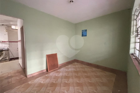 Sobrado à venda com 4 quartos em Vila Paulicéia, São Paulo, SP