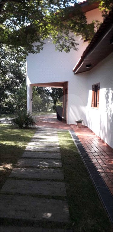 Casa à venda com 3 quartos, sendo 4 suítes,  no condomínio Alpes da Cantareira, Mairiporã - SP