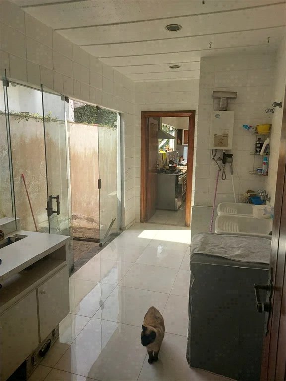 Casa à venda com 3 quartos, sendo 1 suíte,  em Jardim Leonor, São Paulo, SP