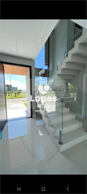 Casa à venda com 5 quartos, sendo 4 suítes, no condomínio Alphaville 1, São José dos Campos - SP