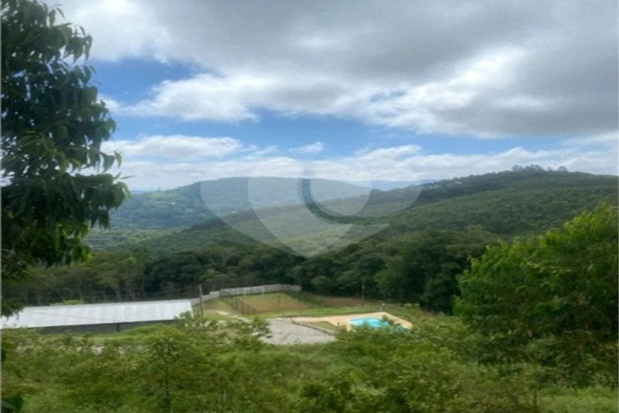 Terreno à venda no condomínio Águas de São Pedro, Mairiporã - SP