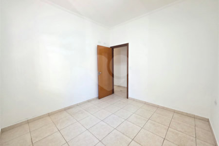 Casa à venda com 3 quartos, sendo 1 suíte, no condomínio Residencial Jardim das Palmeiras, Vinhedo - SP