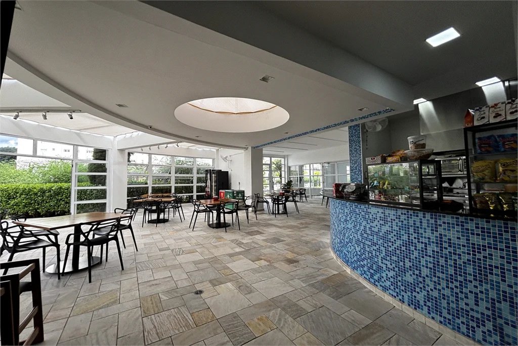 Apartamento para alugar com 3 suítes em Vila Romana, São Paulo, SP