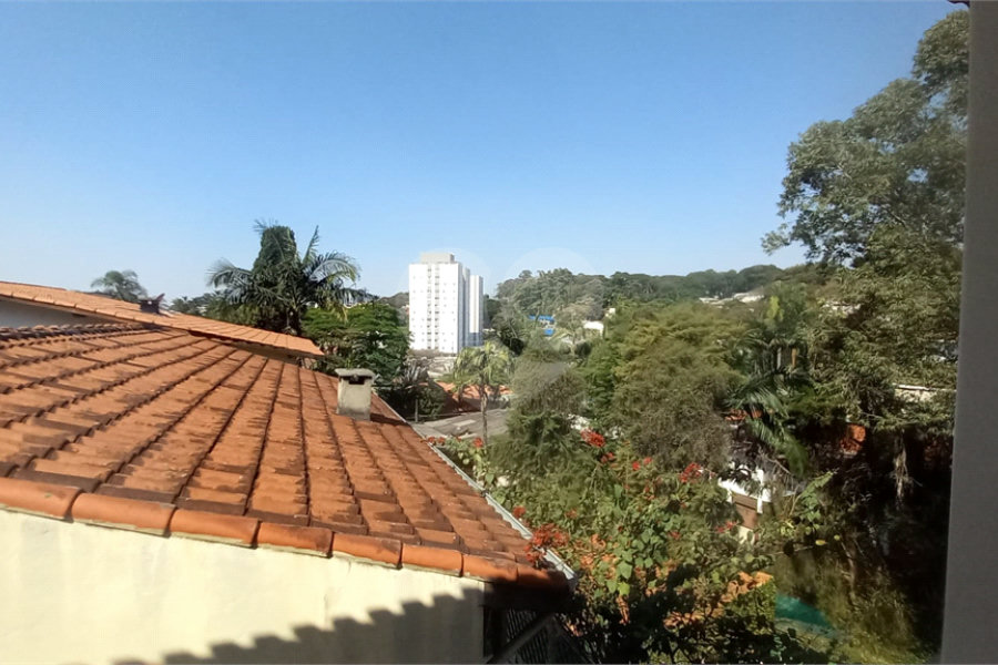 Sobrado à venda com 4 quartos, sendo 2 suítes, em Tremembé, São Paulo, SP