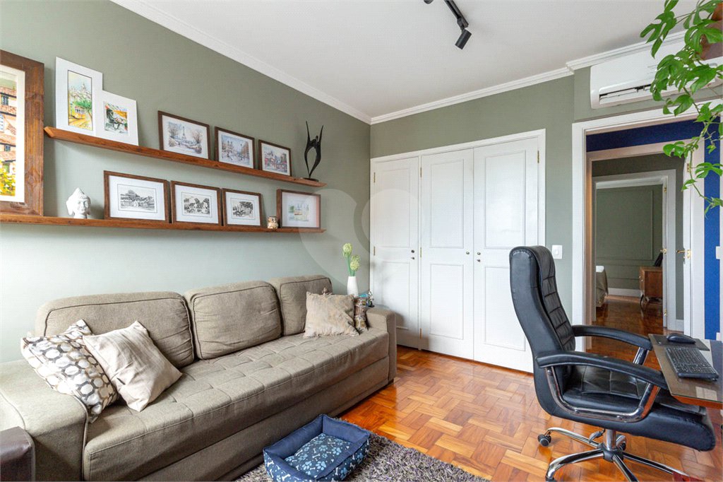 Apartamento à venda com 3 quartos, sendo 1 suíte, em Jardim Paulista, São Paulo, SP