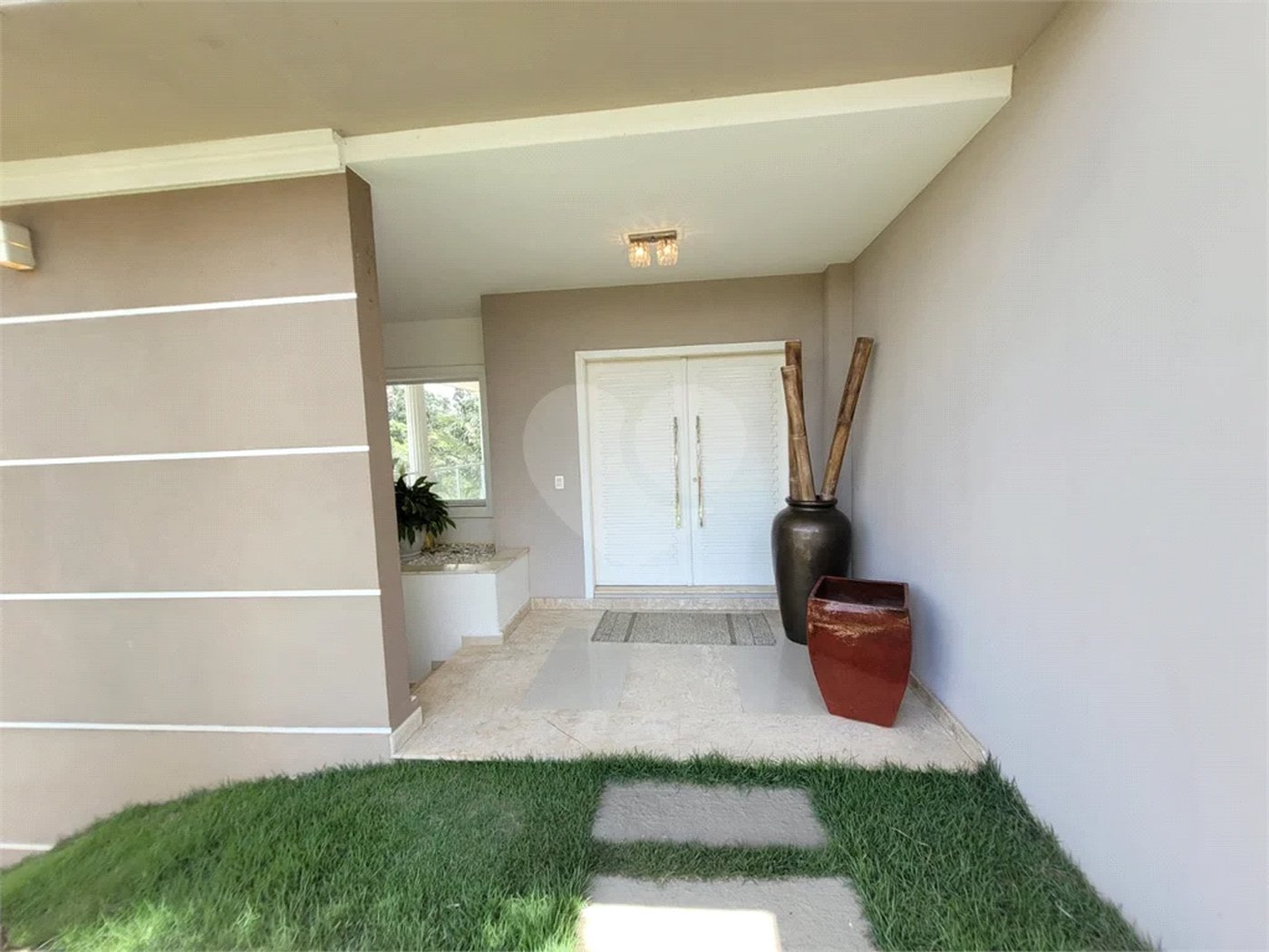 Casa à venda com 3 suítes no condomínio Colinas de Inhandjara, Itupeva - SP