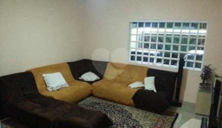 Sobrado à venda com 3 quartos, sendo 1 suíte,  em Jardim Aeroporto, São Paulo, SP