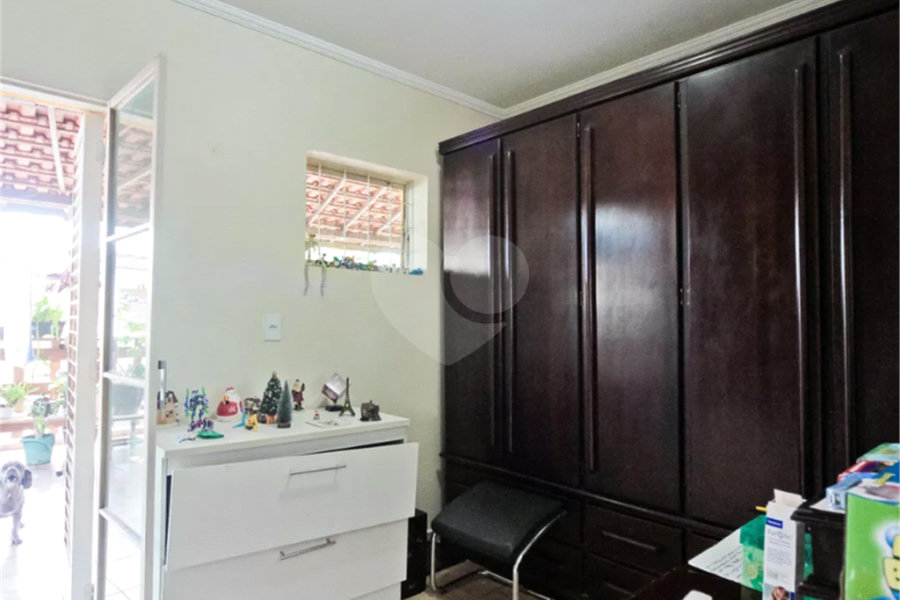 Salão à venda ou para alugar com 3 quartos, sendo 1 suíte, em Jardim Monjolo, São Paulo, SP