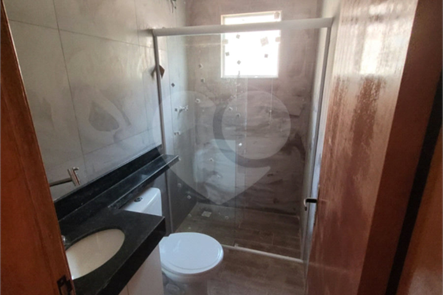 Casa à venda com 3 quartos, sendo 1 suíte,  no condomínio Vale dos Gansos, Mairiporã - SP