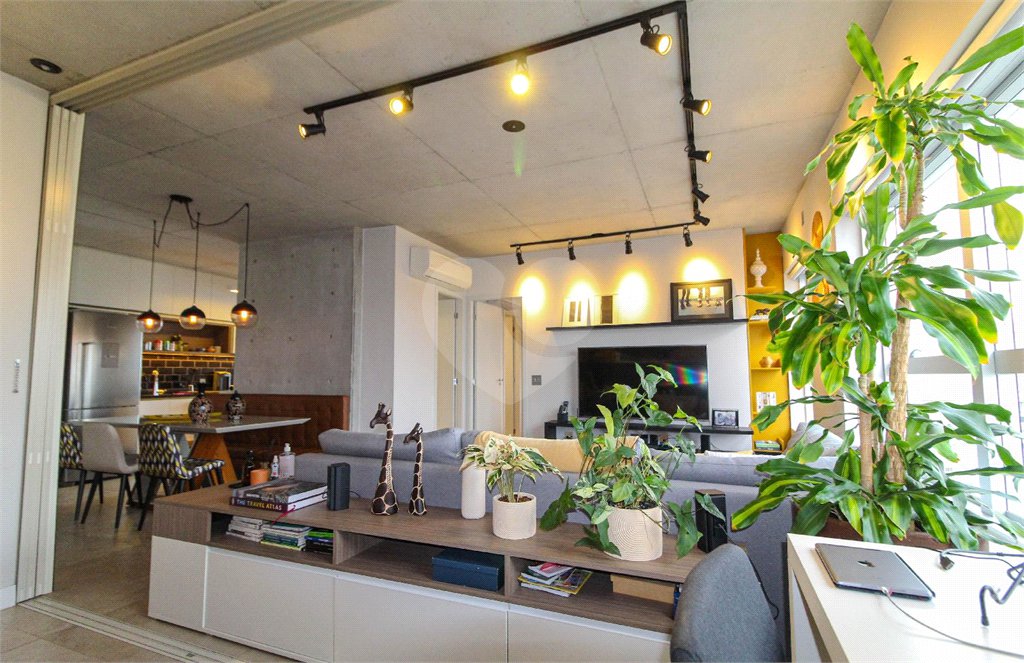 Apartamento à venda com 2 quartos, sendo 1 suíte, em Vila Olímpia, São Paulo, SP
