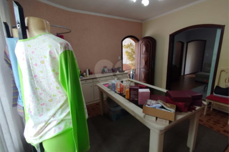 Casa à venda com 3 quartos, sendo 1 suíte, em Jardim Leocádia, Sorocaba, SP