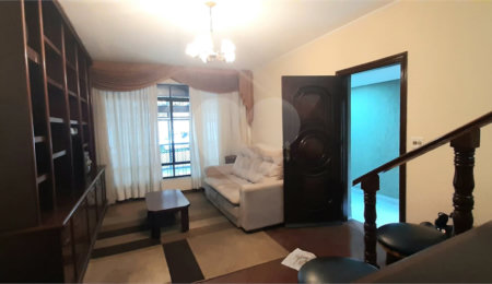 Sobrado à venda com 3 quartos, sendo 1 suíte,  em Tremembé, São Paulo, SP