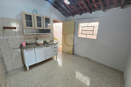 Casa à venda com 3 quartos em Jardim Itália, Itapetininga, SP