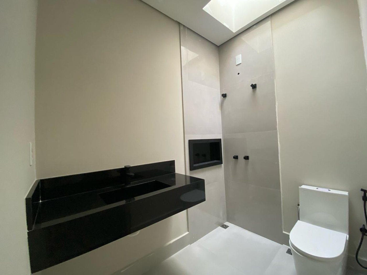 Casa à venda com 3 quartos, sendo 1 suíte, no condomínio Terras da Estancia, Paulínia- SP