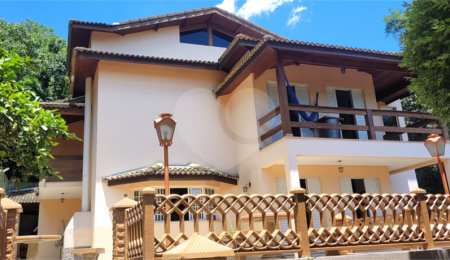 Casa à venda com 4 suítes no condomínio Sausalito, Mairiporã - SP