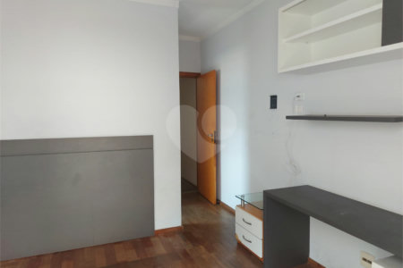 Sobrado à venda com 3 suítes em Vila Paulicéia, São Paulo, SP