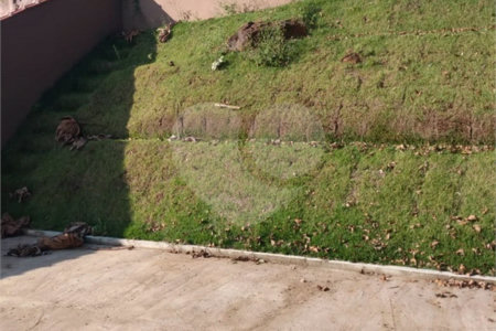 Casa à venda com 3 quartos, sendo 1 suíte, no condomínio Marf Ii, Bom Jesus dos Perdões - SP