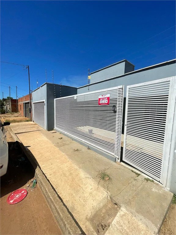 Casa para alugar com 3 quartos, sendo 2 suítes, em Manoel Novo, Balsas, MA