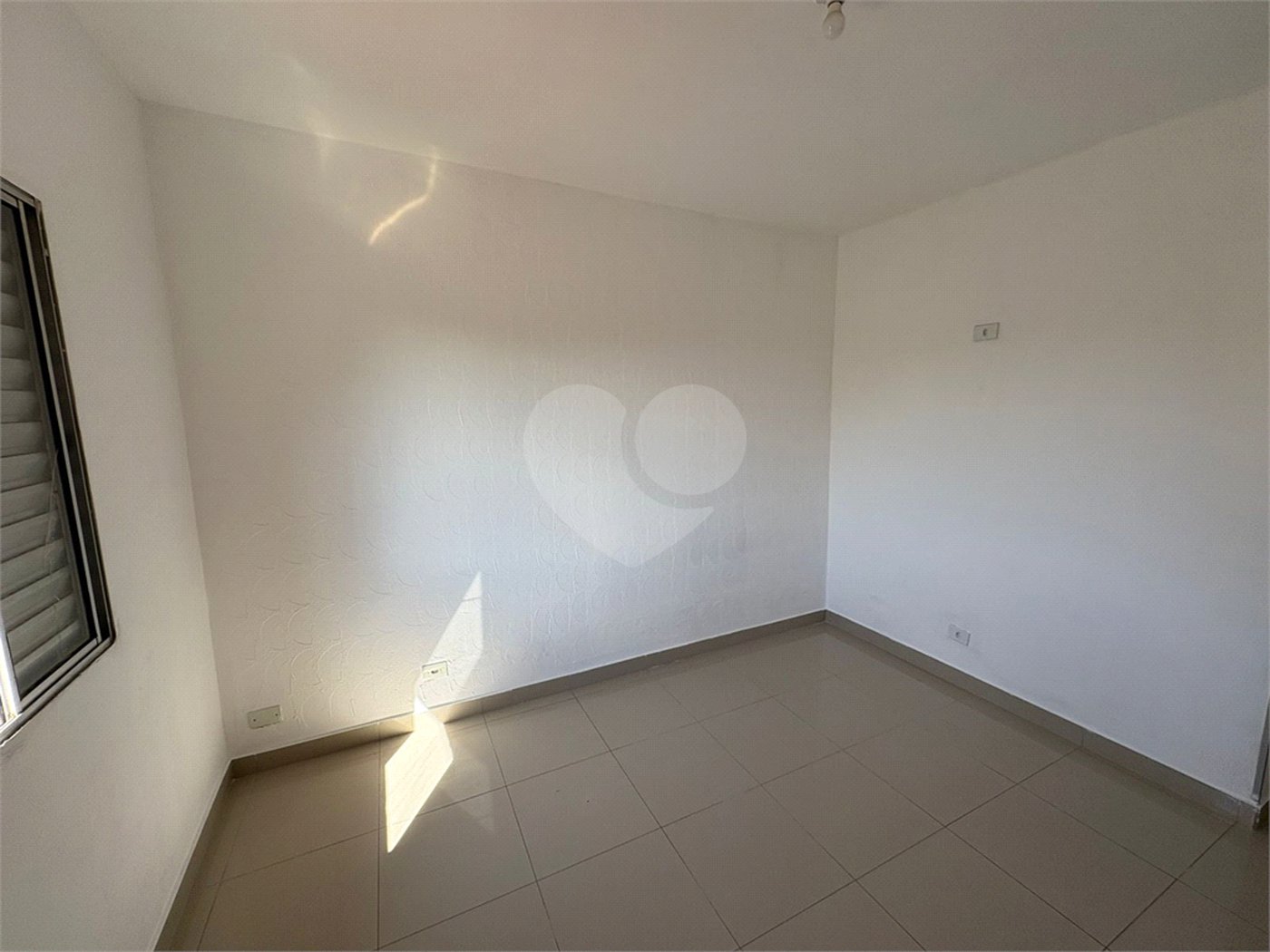 Sobrado à venda com 2 quartos em Jardim Monte Cristo, Suzano, SP