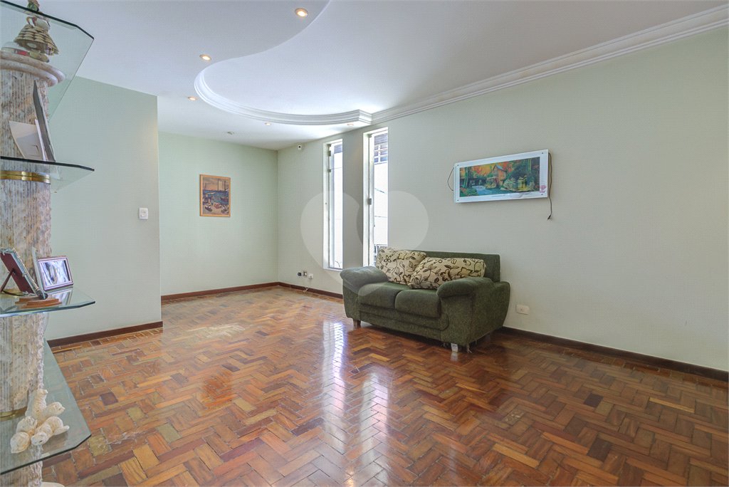 Casa Térrea à venda com 5 quartos, sendo 4 suítes, em Interlagos, São Paulo, SP