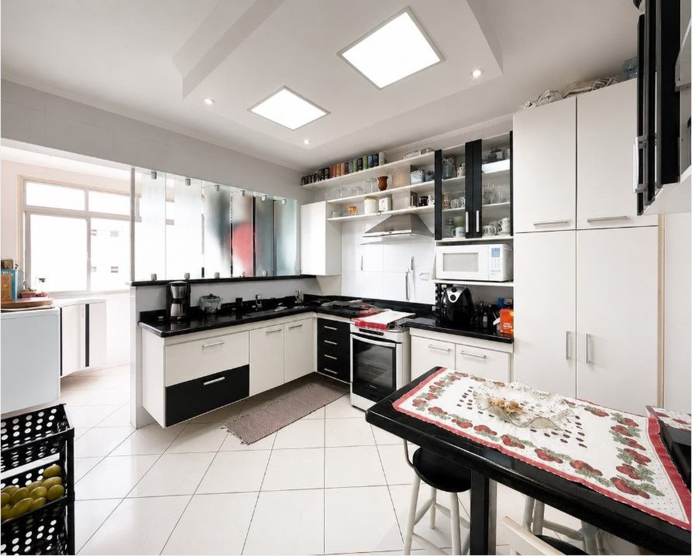 Apartamento com 2 dormitórios à venda, 130 m² por R$ 850.000,00 - Pompéia - Santos/SP