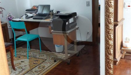 Casa à venda com 7 quartos, sendo 2 suítes,  em Jardim Londrina, São Paulo, SP
