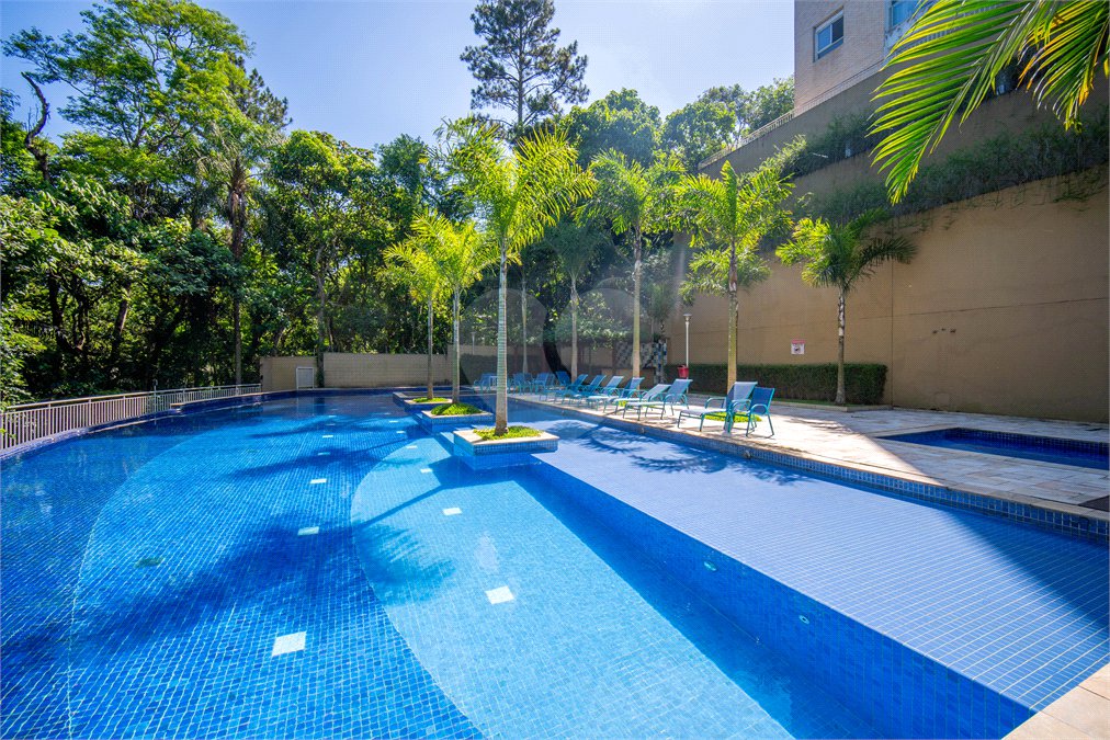 Casa à venda com 3 quartos, sendo 1 suíte,  no condomínio Queluz Vita - Casas, Cotia - SP
