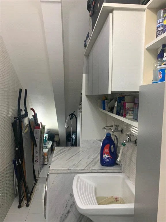 Casa à venda com 3 quartos, sendo 1 suíte, no condomínio Greenland, São Paulo - SP