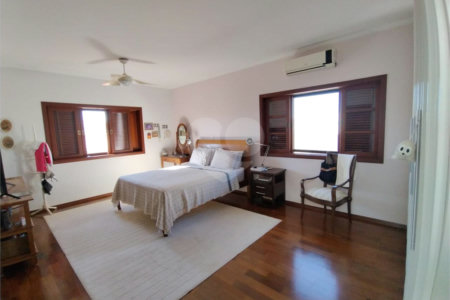 Casa à venda ou para alugar com 3 suítes em Jardim Itália, Itapetininga, SP