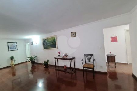Casa Térrea à venda com 4 quartos, sendo 1 suíte, em Interlagos, São Paulo, SP