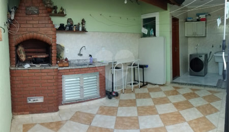 Sobrado à venda com 3 quartos, sendo 1 suíte,  em Jardim Regina, São Paulo, SP