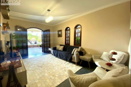 Sobrado à venda com 3 quartos, sendo 1 suíte, em Jardim Sarah, São Paulo - SP