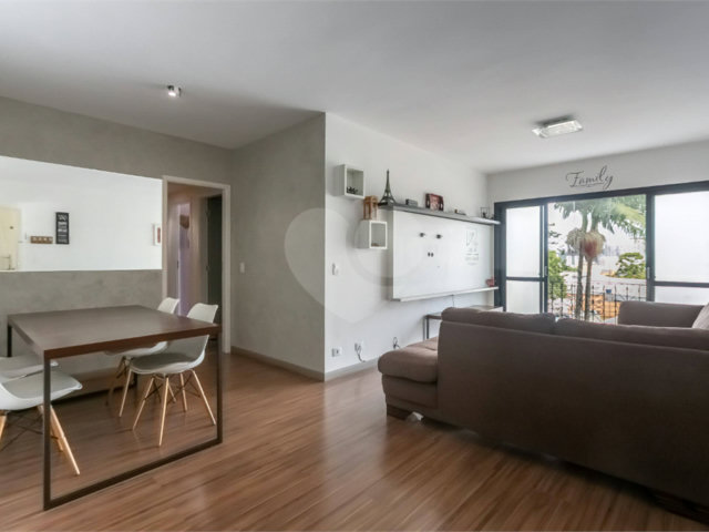Apartamento à venda com 3 quartos, sendo 1 suíte,  em Santo Amaro, São Paulo, SP