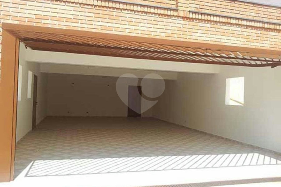 Sobrado à venda com 4 quartos, sendo 2 suítes, em Jardim Floresta, São Paulo, SP