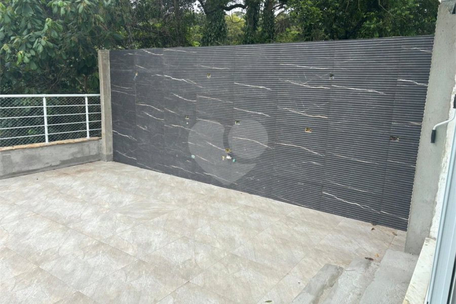 Casa à venda com 4 quartos, sendo 3 suítes, no condomínio Parque Itatiaia, Mairiporã - SP