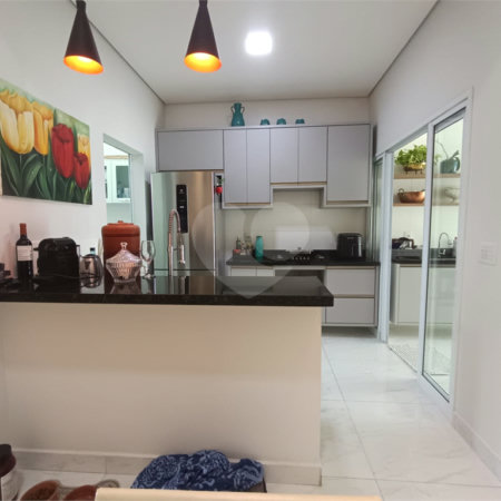 Casa à venda com 3 quartos, sendo 1 suíte,  no condomínio Ipes 2, Tatuí - SP