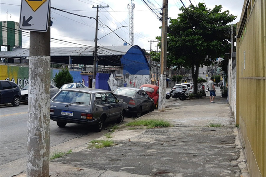 Sobrado à venda com 20 quartos em Jardim Peri, São Paulo, SP
