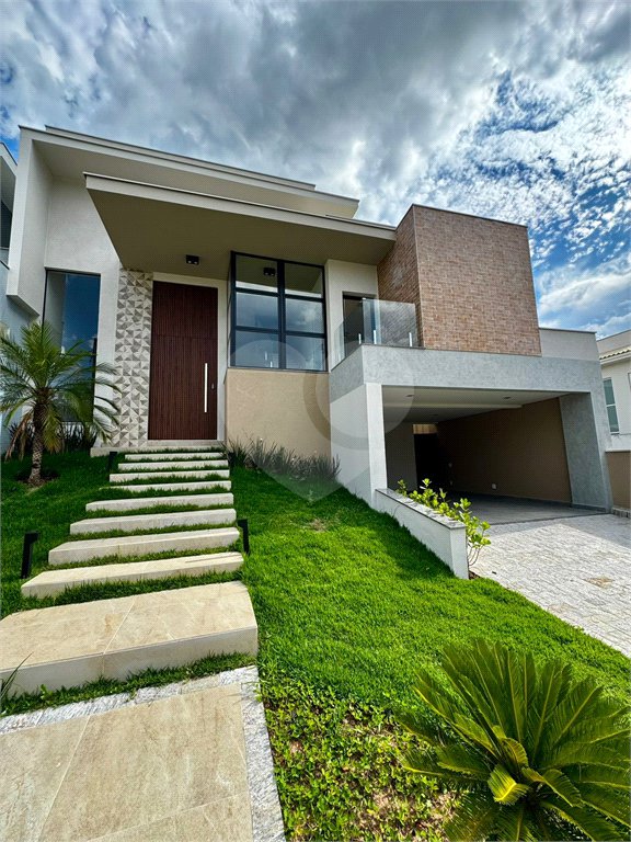 Casa à venda com 3 suítes no condomínio Belvedere I, Votorantim - SP