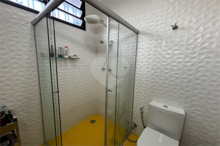 Sobrado à venda com 4 quartos, sendo 1 suíte, em Vila Ester (zona Norte), São Paulo, SP