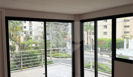 Apartamento à venda com 3 quartos, sendo 1 suíte,  em Jardim Vila Mariana, São Paulo, SP