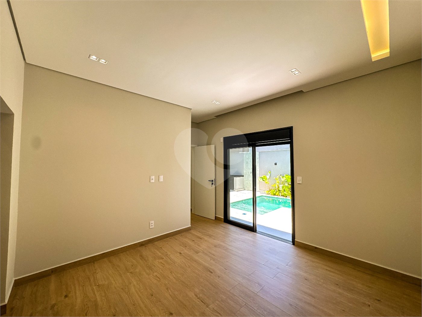 Casa à venda com 3 suítes no condomínio Jardim Residencial Dona Maria Candida, Indaiatuba - SP