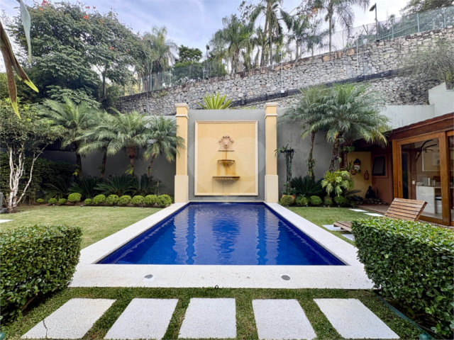 Casa à venda com 5 quartos, sendo 4 suítes,  no condomínio Pignatari, São Paulo - SP