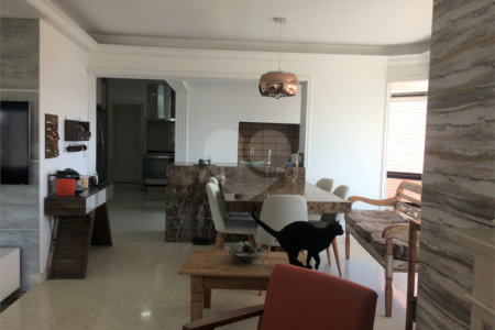 Apartamento à venda com 3 suítes em Vila Suzana, São Paulo, SP