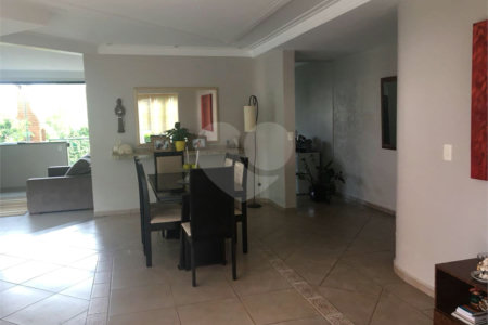 Sobrado à venda ou para alugar com 3 quartos, sendo 1 suíte, em Dos Casa, São Bernardo do Campo, SP