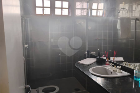Casa à venda com 3 quartos, sendo 1 suíte,  em Vila Suissa, Mogi das Cruzes, SP