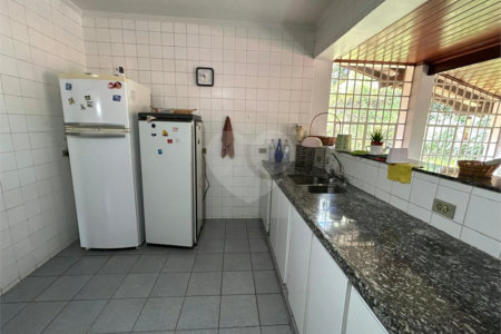 Casa à venda com 5 quartos, sendo 3 suítes, no condomínio Estância Marambaia, Vinhedo - SP