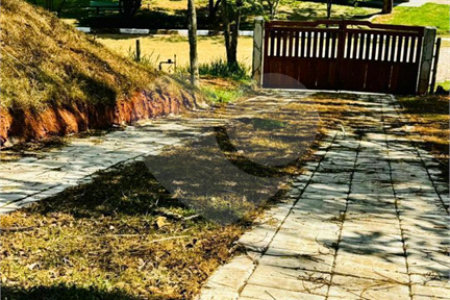 Casa à venda com 4 suítes no condomínio Associação Portal Ouro Verde, Atibaia - SP