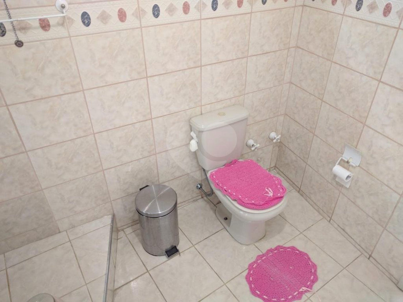 Sobrado à venda ou para alugar com 5 quartos, sendo 3 suítes, em Jardim Marajoara, São Paulo, SP