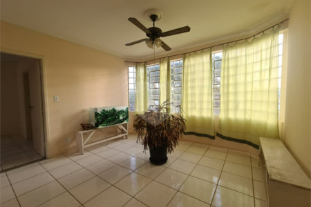 Casa à venda com 3 quartos, sendo 1 suíte, no Centro, Araçoiaba da Serra, SP