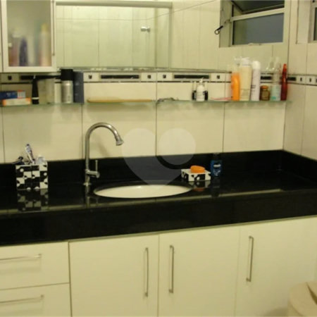 Casa à venda com 3 quartos, sendo 1 suíte, no condomínio Village Jardim Versailles, Jundiaí - SP